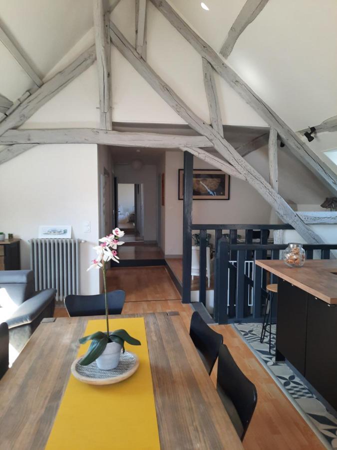 Grand Appartement Tout Confort Proche De Chambord Saint-Claude-de-Diray Bagian luar foto